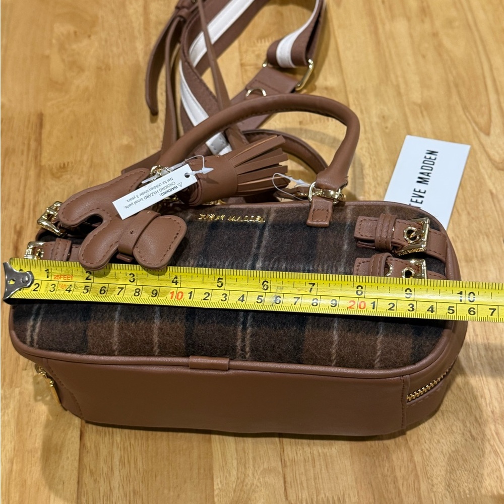 NWT Steve Madden Brown Plaid Blennix Nutshell Crossbody Bag Tassel Dog Charm - Picture 15 of 16